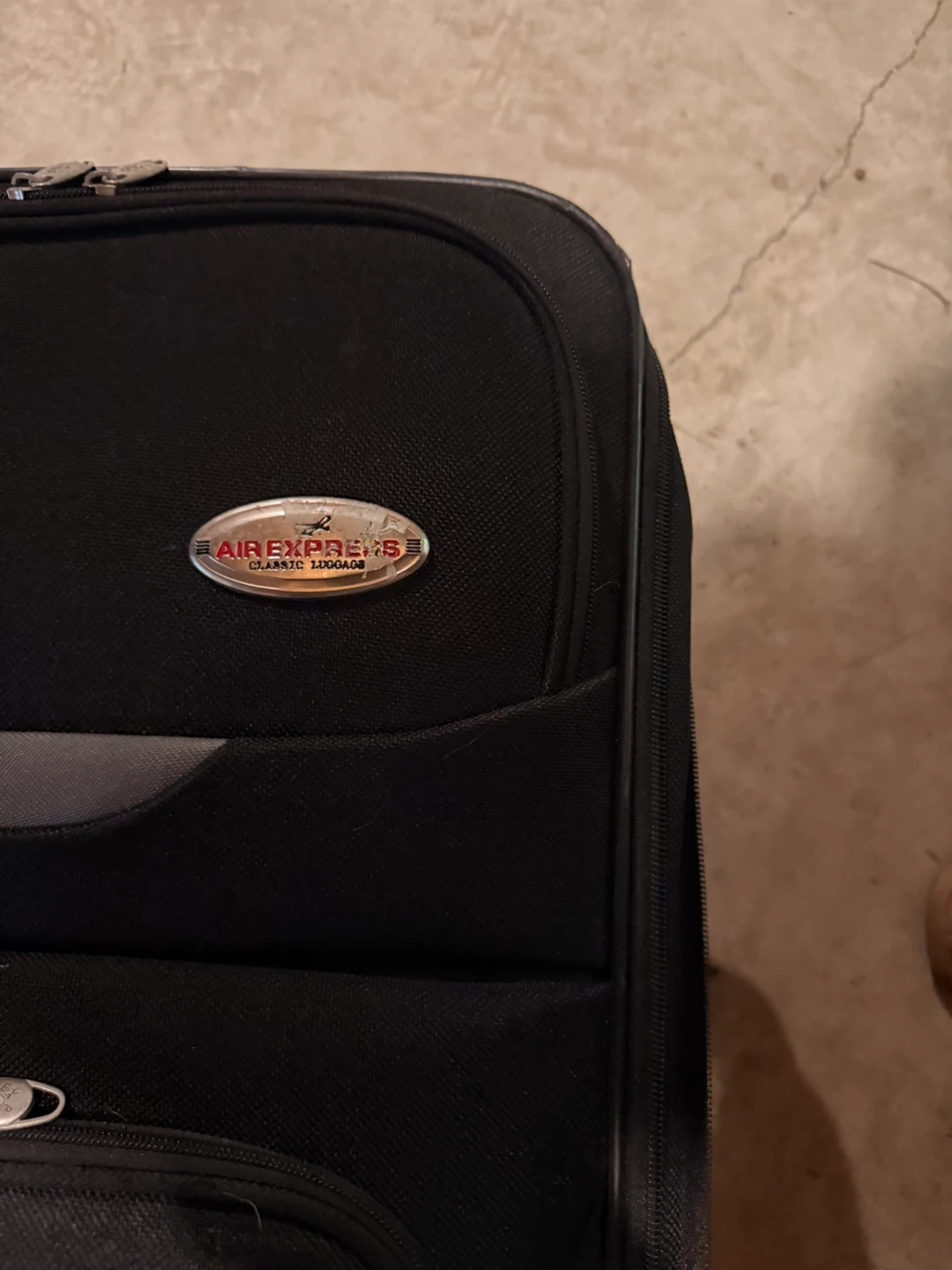 Air Express Classic Luggage Suitcase - photo 4