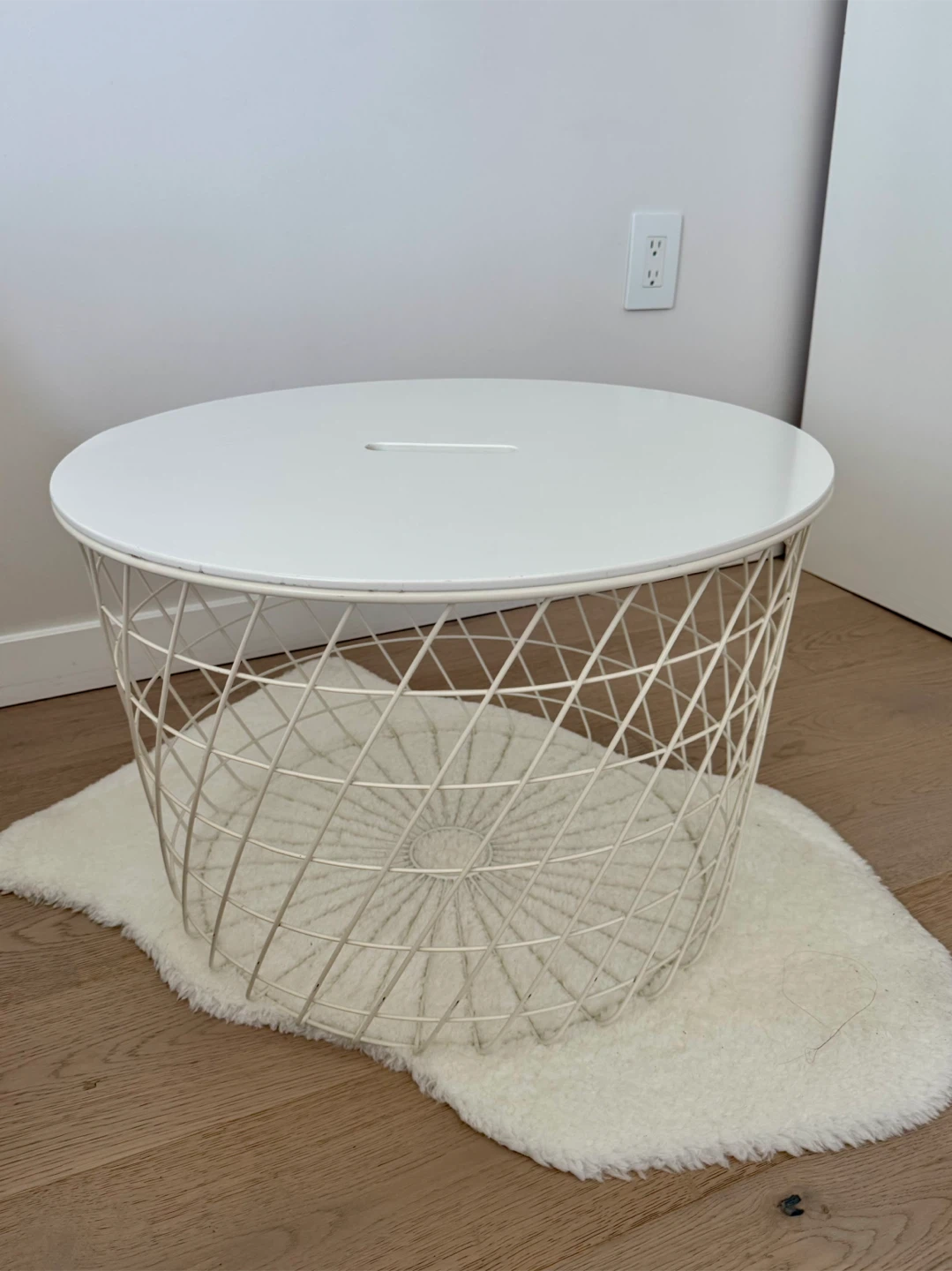 IKEA Wire Storage Coffee Table + Rug - photo 2