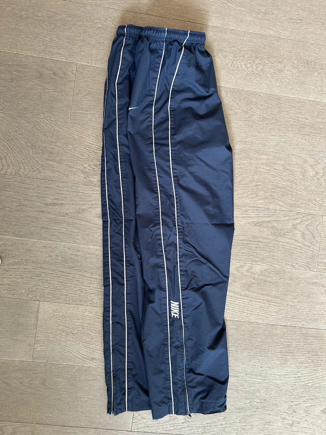 Men’s Nike Navy Fully Lined Track Pants, size large (Brampton) - photo 2
