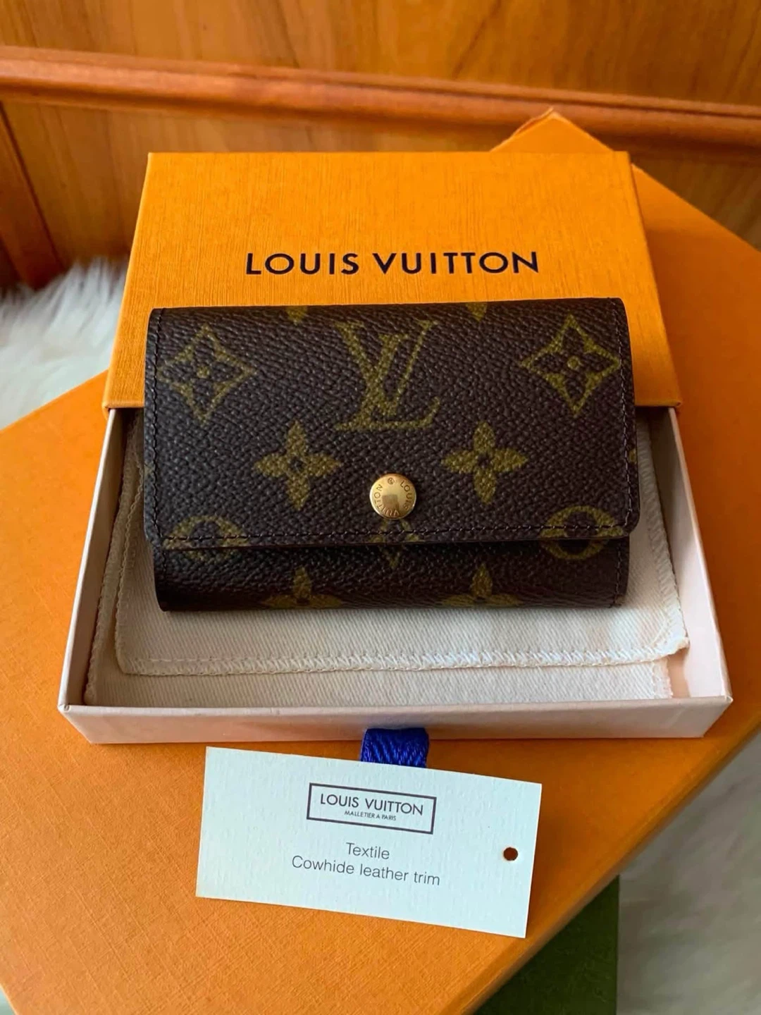 Louis Vuitton Monogram 6-Key Holder