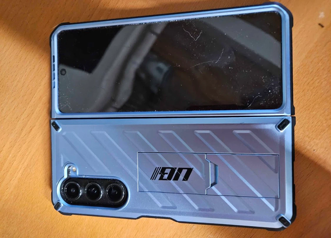 Samsung Z Fold 5 - photo 4