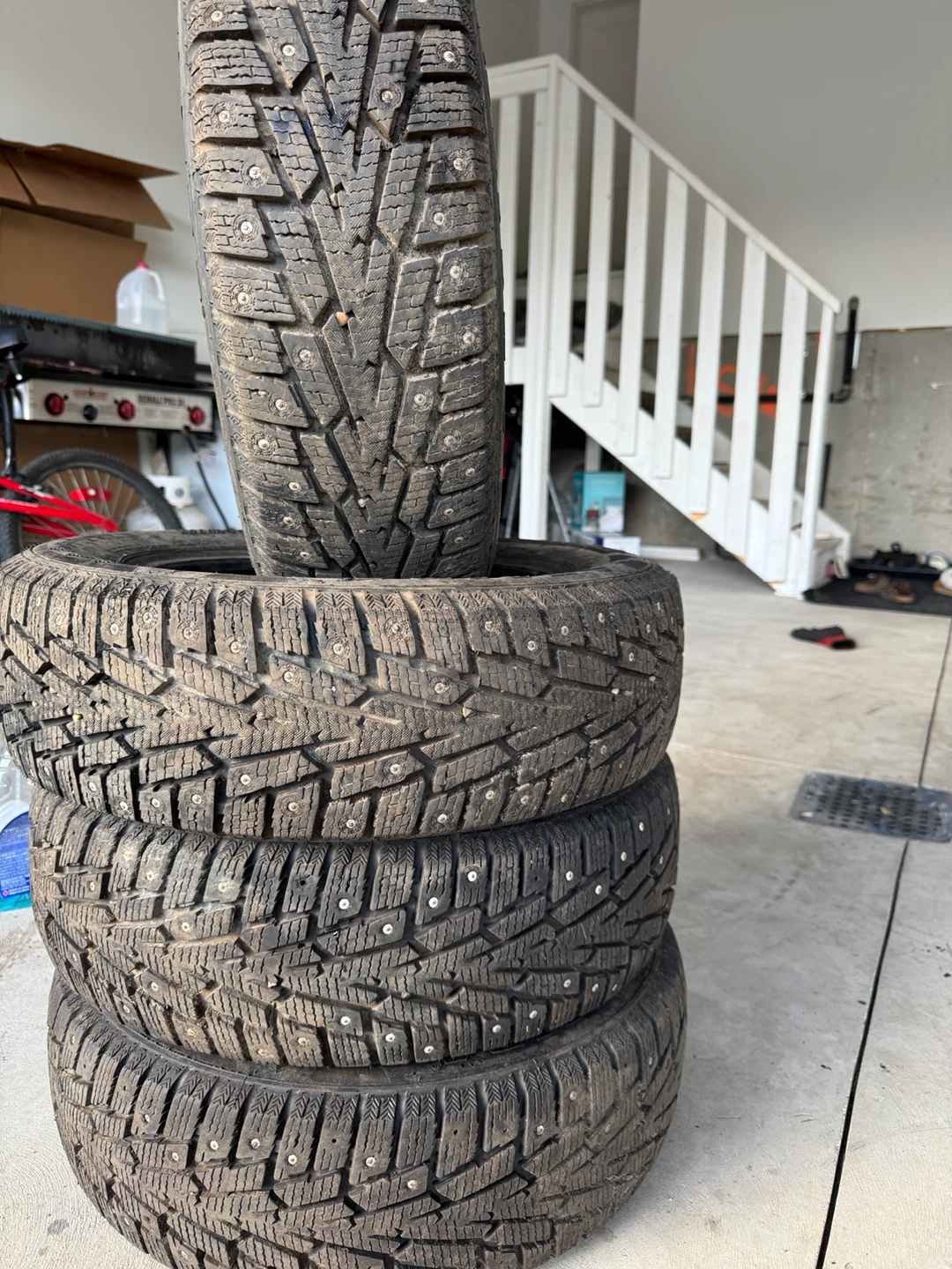 185/65R14 Haida Set of 4 Studded Winter Tires(DOT 2025) - photo 2