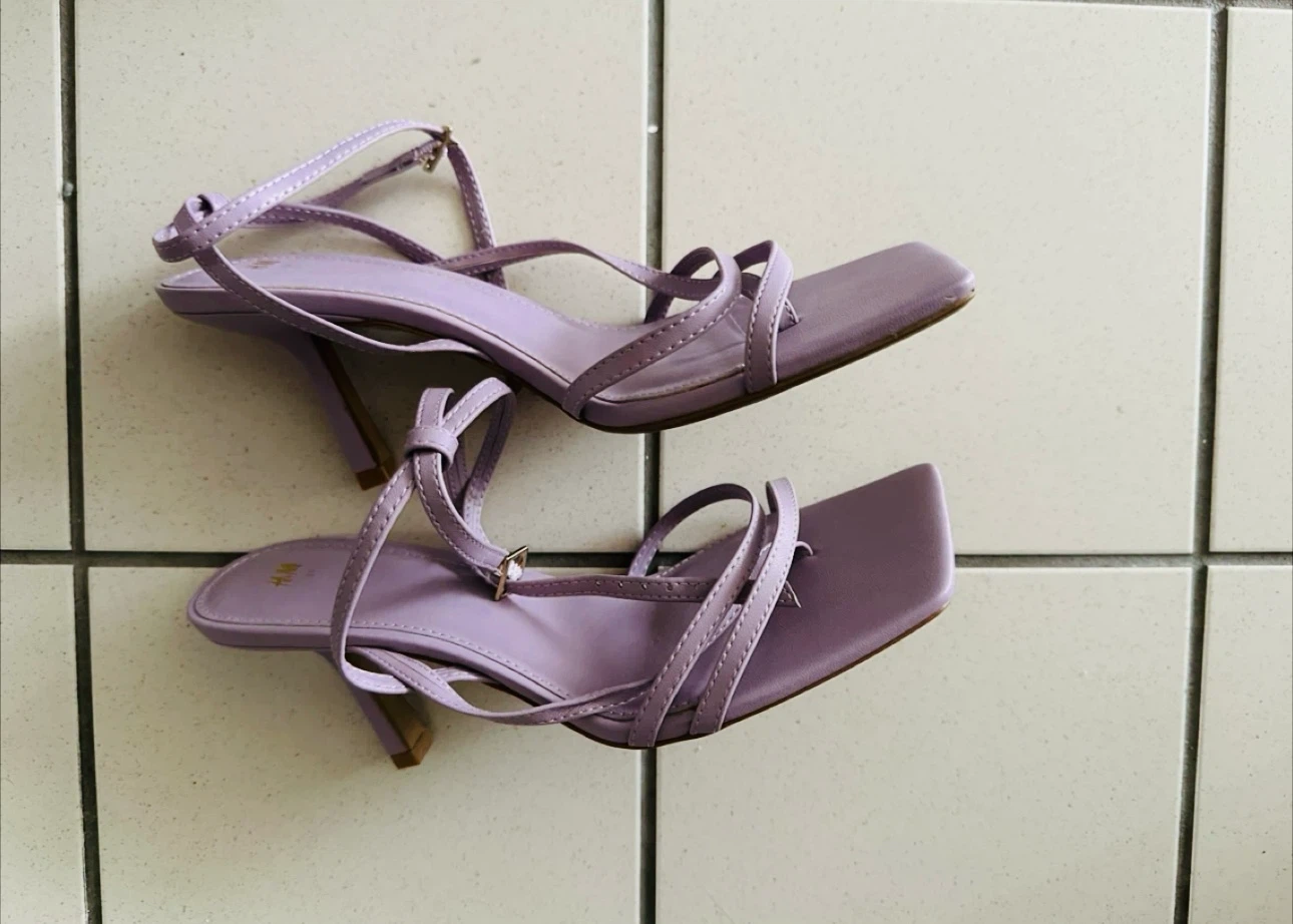 H&M Lavender Heels - Size 39 - photo 2