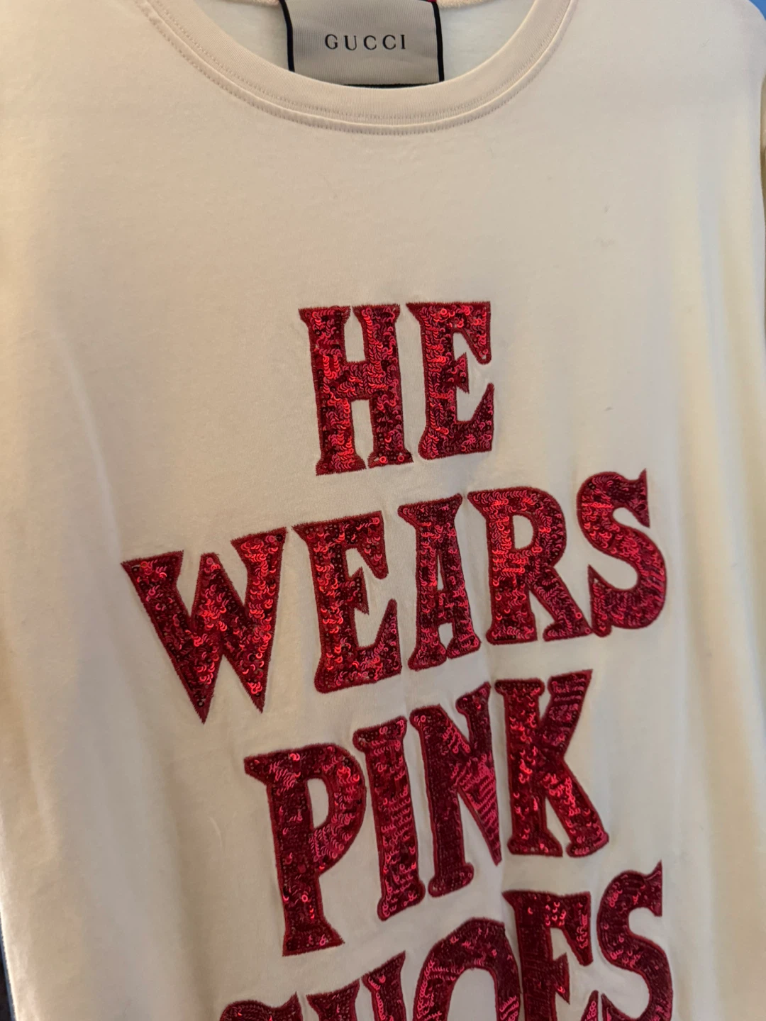 Gucci He Wears Pink Shoes T-Shirt - photo 3