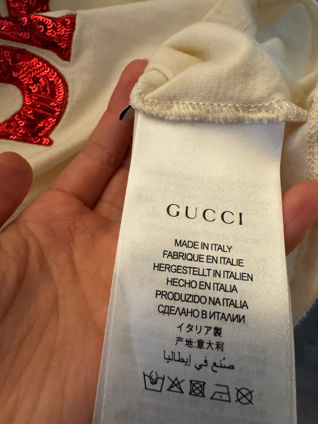 Gucci He Wears Pink Shoes T-Shirt - photo 4