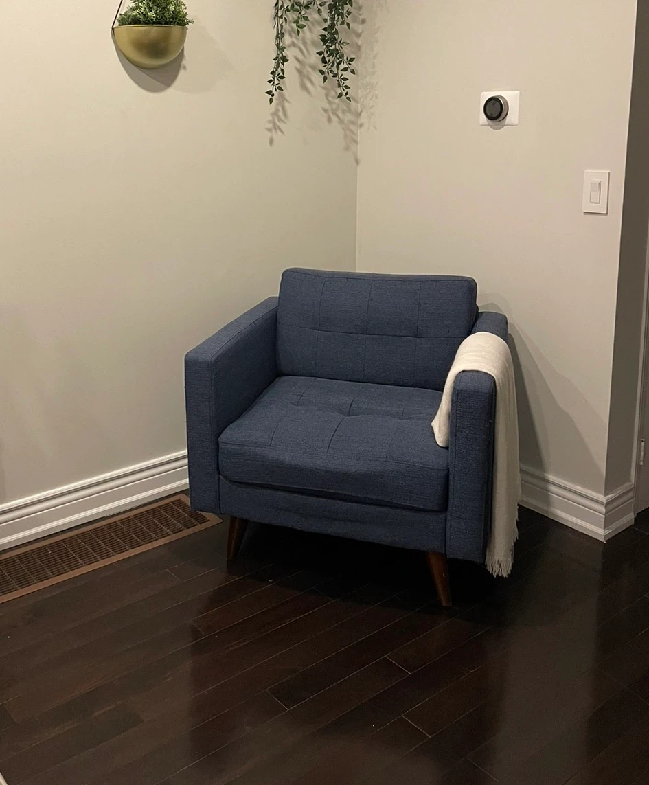 Cozy blue armchair (used)