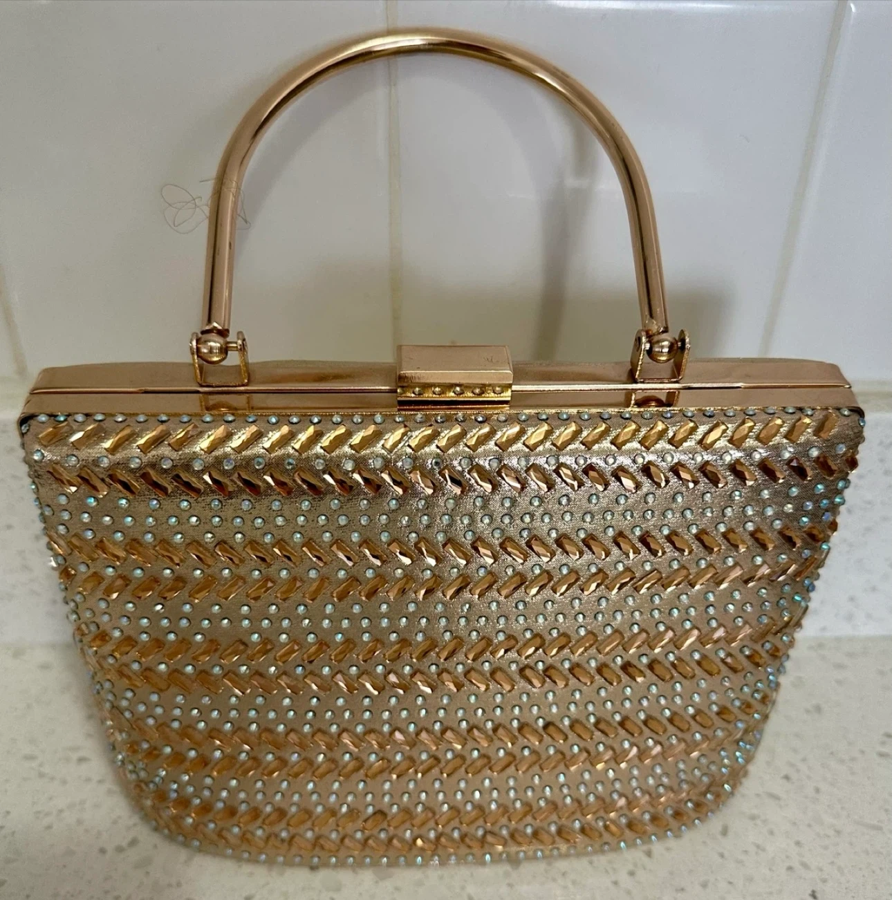 Gold bag with chain - photo 2