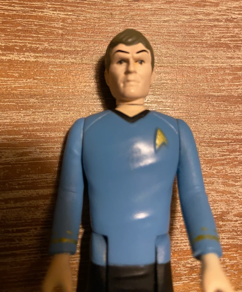 Star Trek 2015 Dr. McCoy 3-3/4-in Posable Action Figure - photo 2
