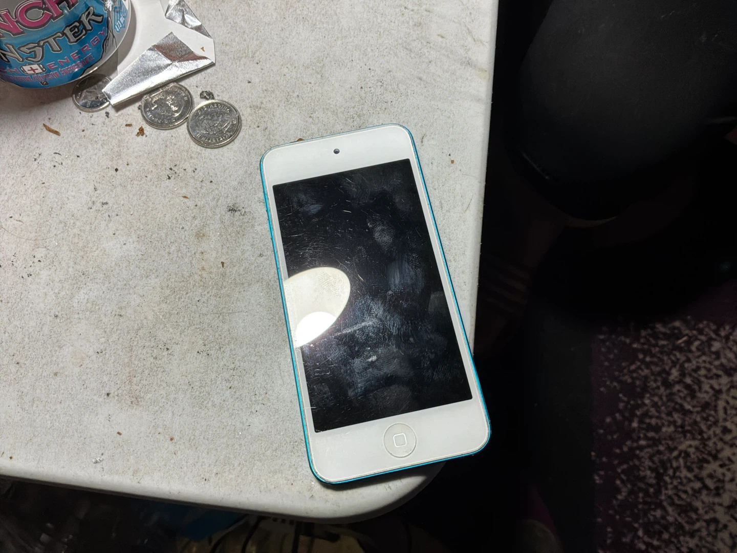 Blue Apple iPod Touch - photo 2