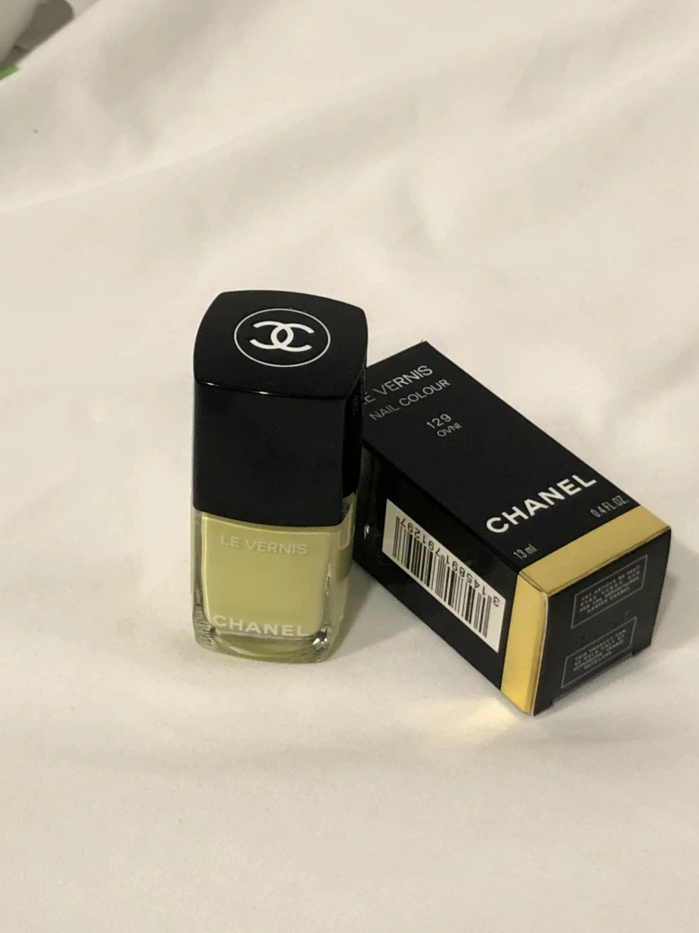 Chanel Le Vernis Nail Colour 129 Ovni