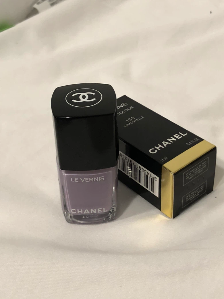 Chanel Le Vernis 135 Immortelle Nail Colour