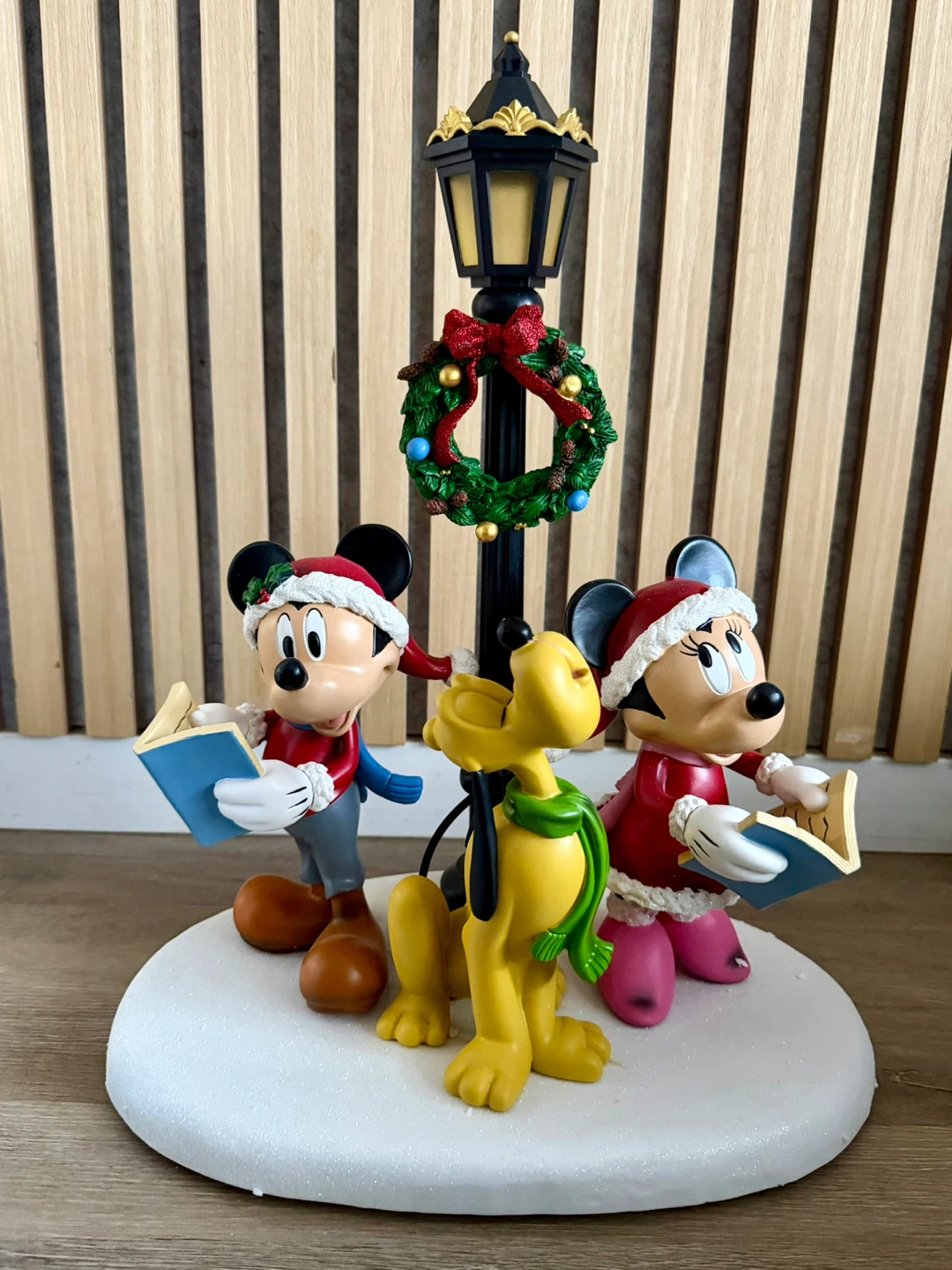 Disney Holiday Carolers with Lights and Music - photo 4