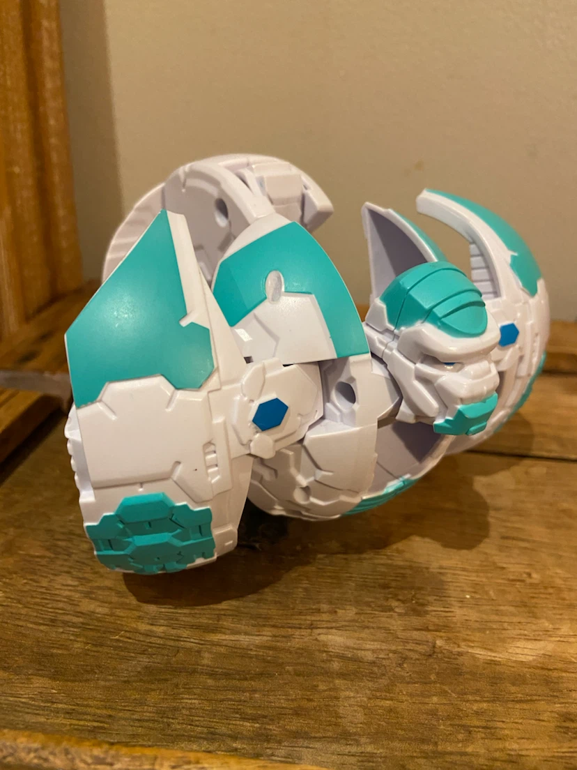Bakugan Deka, Gorthion, Jumbo Collectible Transforming Figure - photo 2