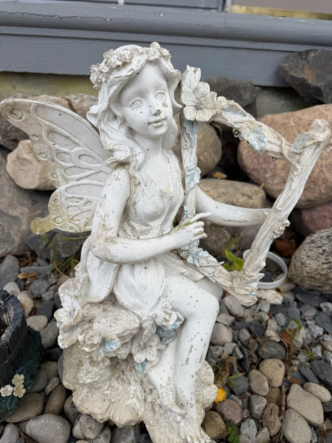 two decorative garden statues- both for 15$ - photo 2
