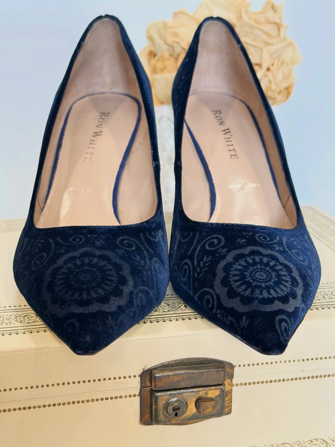 Ron White DWP1 Midnight Blue Velvet Kitten Heels - photo 4