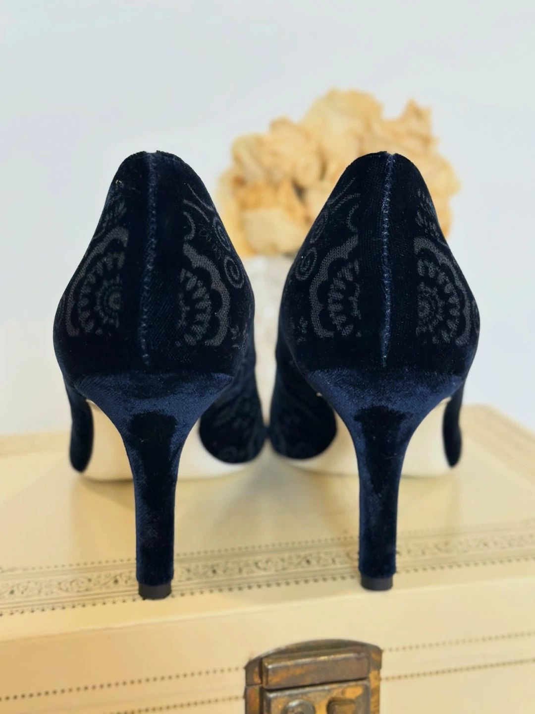 Ron White DWP1 Midnight Blue Velvet Kitten Heels - photo 5