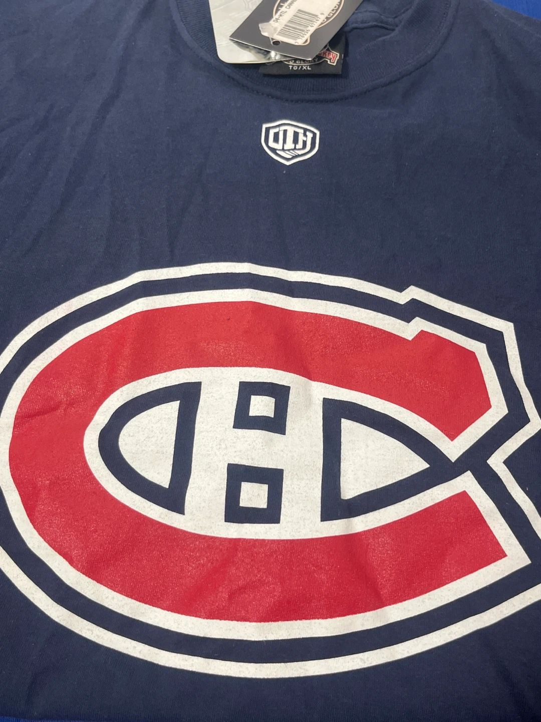 NEW Montreal Canadiens Shirt (XL) + 7 Hockey Card Bundle - photo 5
