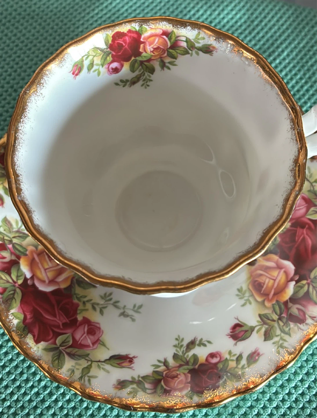 Vintage Royal Albert Old Country Roses Teacup and Saucer - photo 5