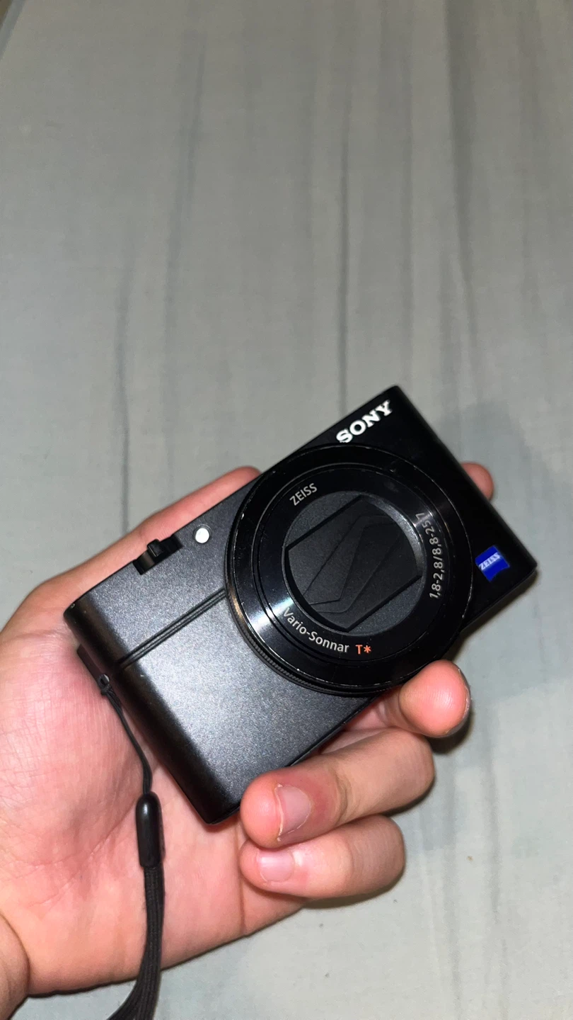 Sony Cyber-shot RX100 III Camera