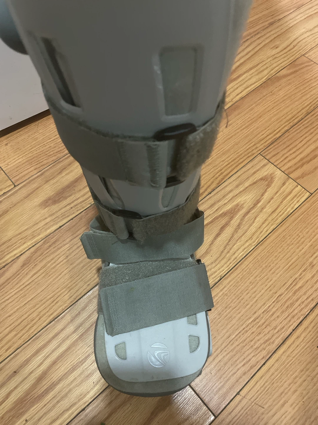 Breg Medical Walking Boot - photo 2