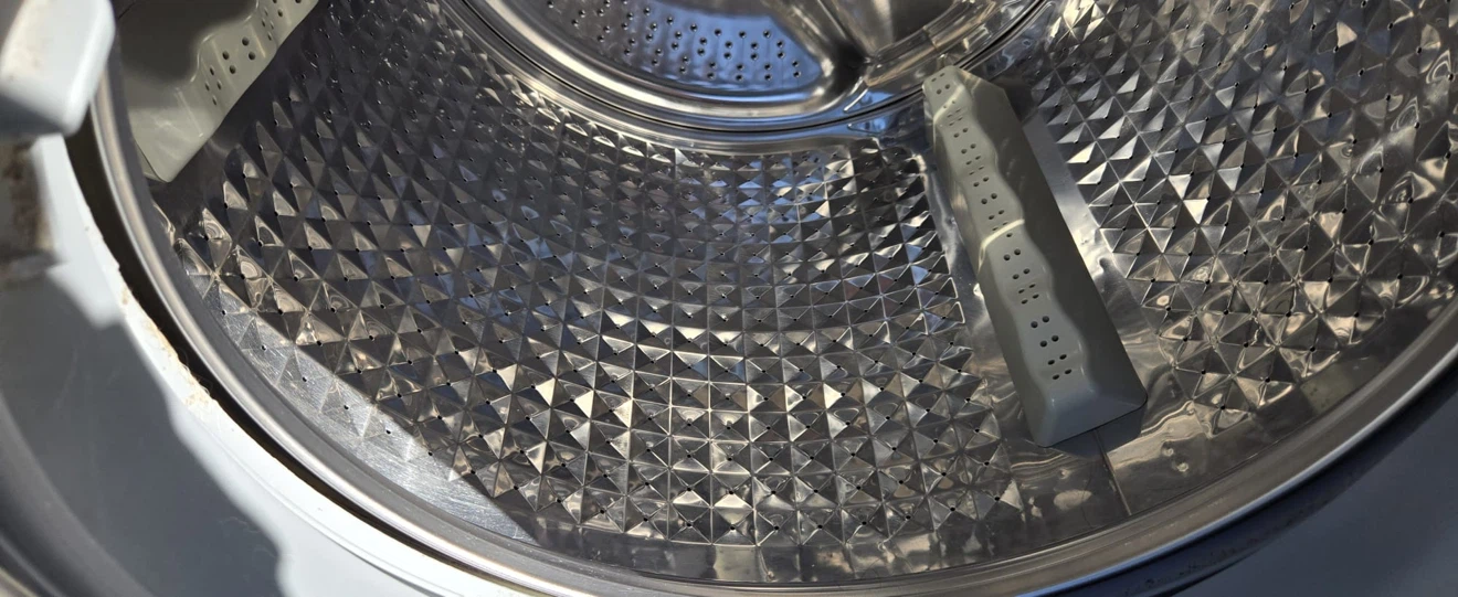 LG Inverter Direct Drive Washer and Dryer 24” Set - photo 5