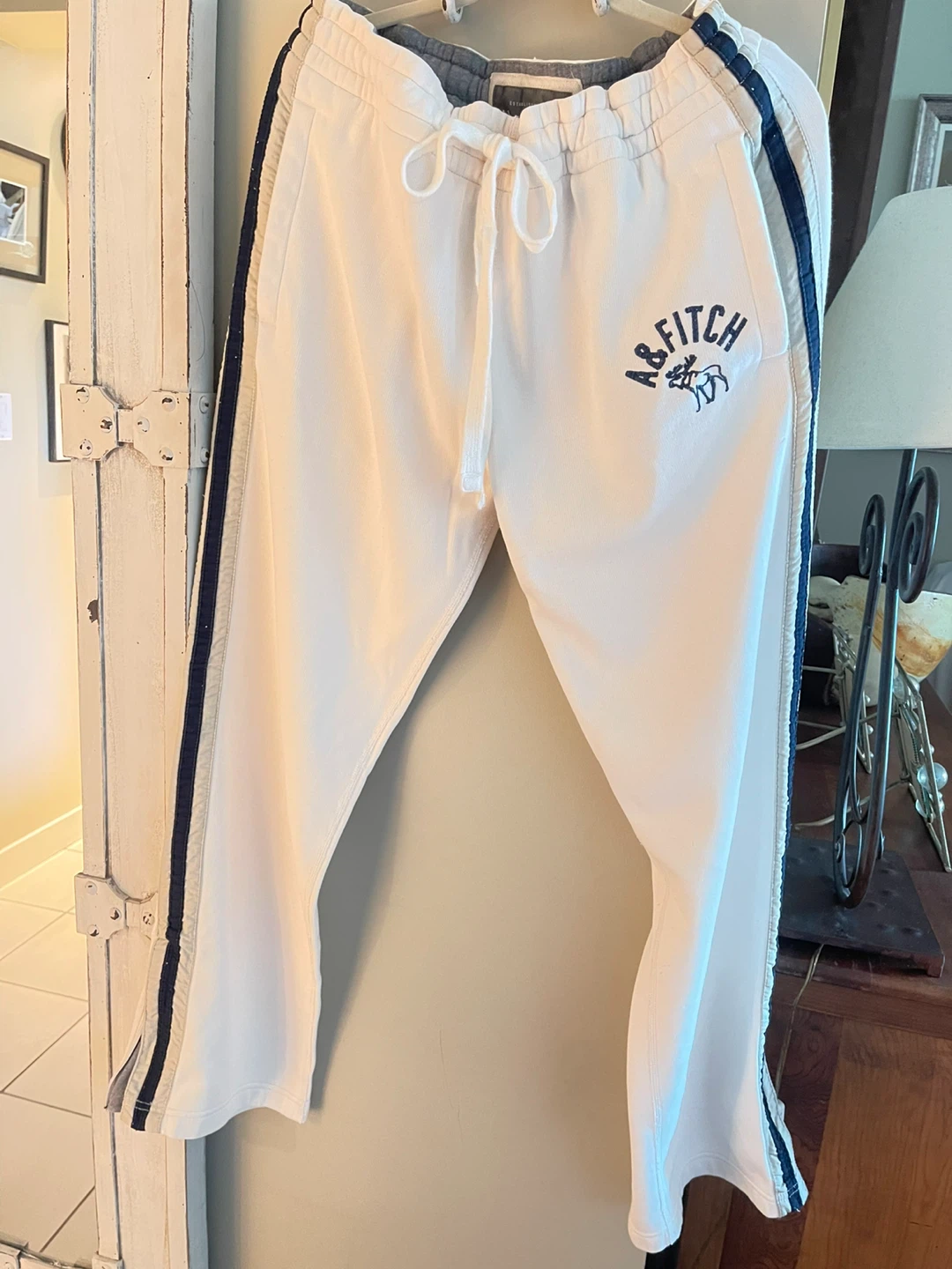Abercrombie & Fitch Joggers - photo 2