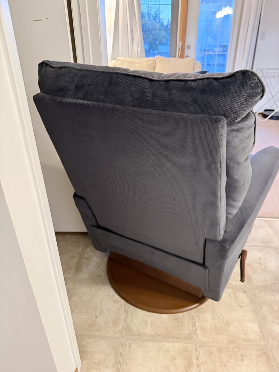La-Z-Boy Grey Recliner - photo 4