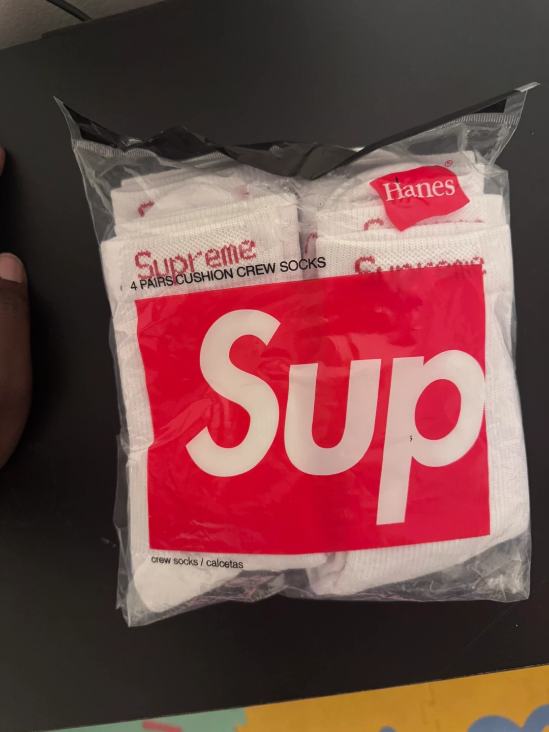 Supreme x Hanes Cushion Crew Socks 4 Pack