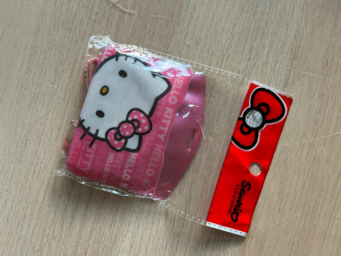 Hello Kitty Accessories Bundle - photo 3