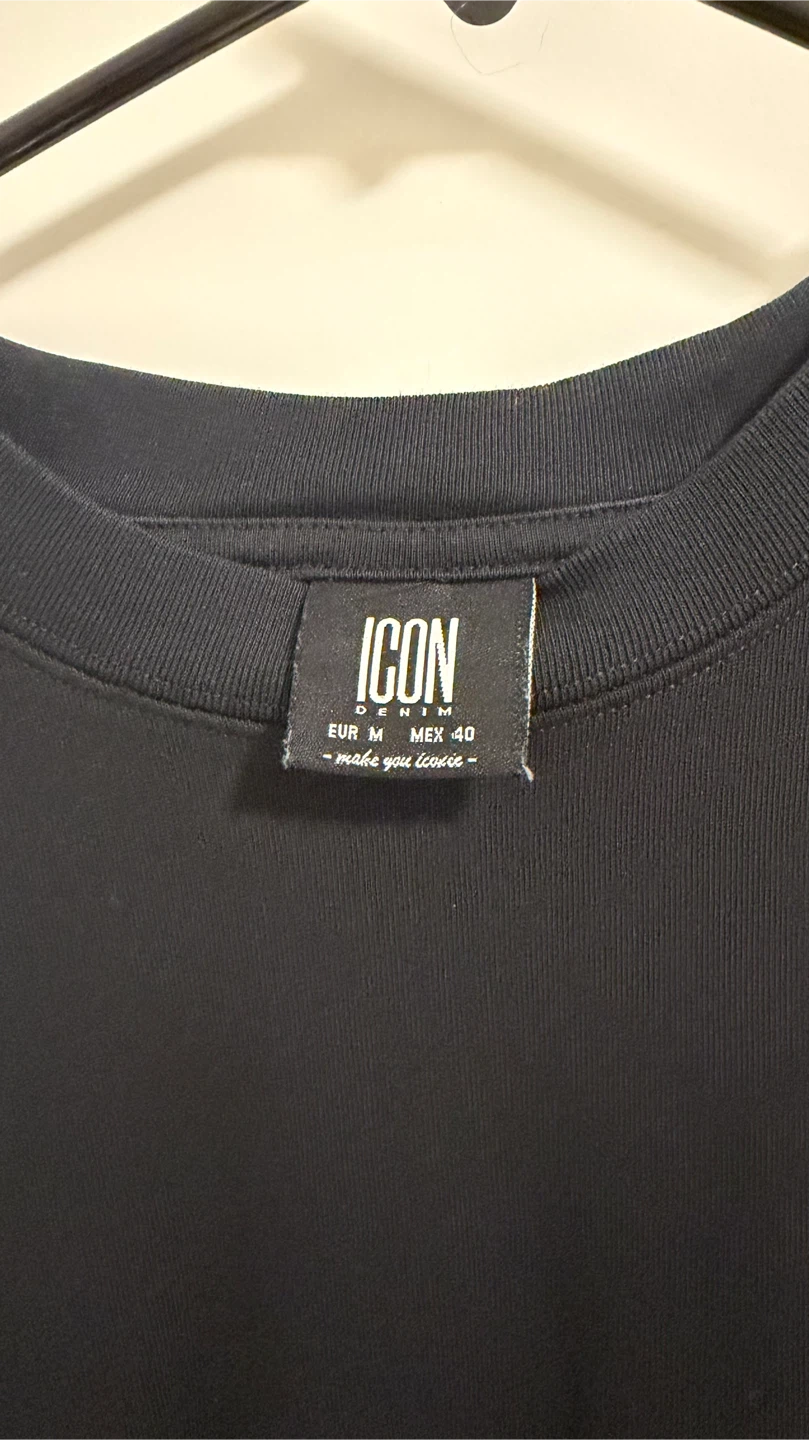 Black T-Shirt - photo 3