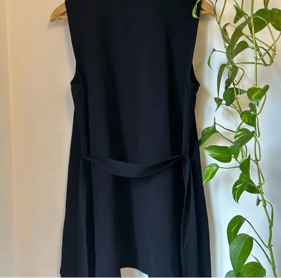 Zara Basic Black Sleeveless Vest - Size Small - photo 3