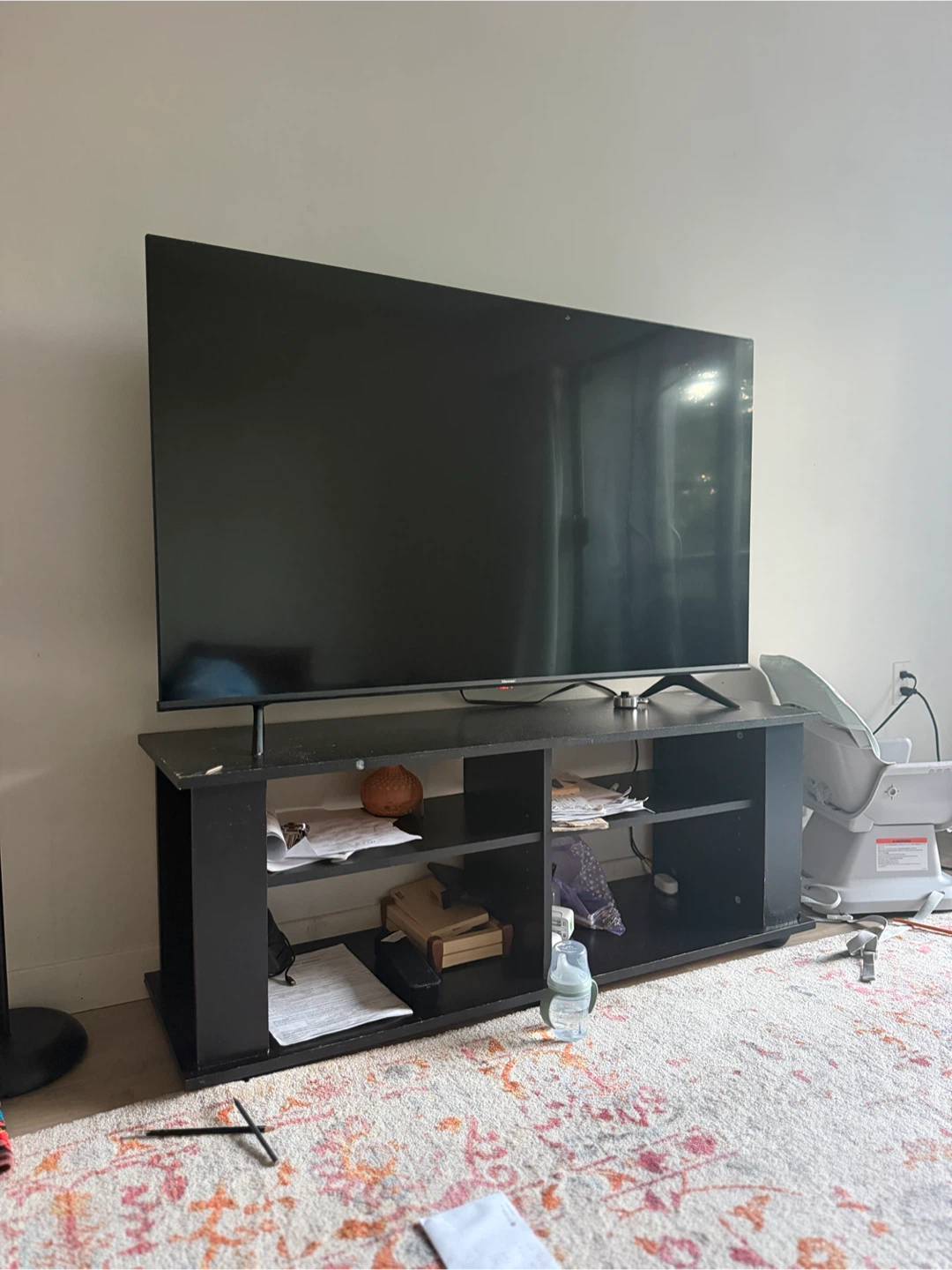 Hisense 55-inch TV with Table