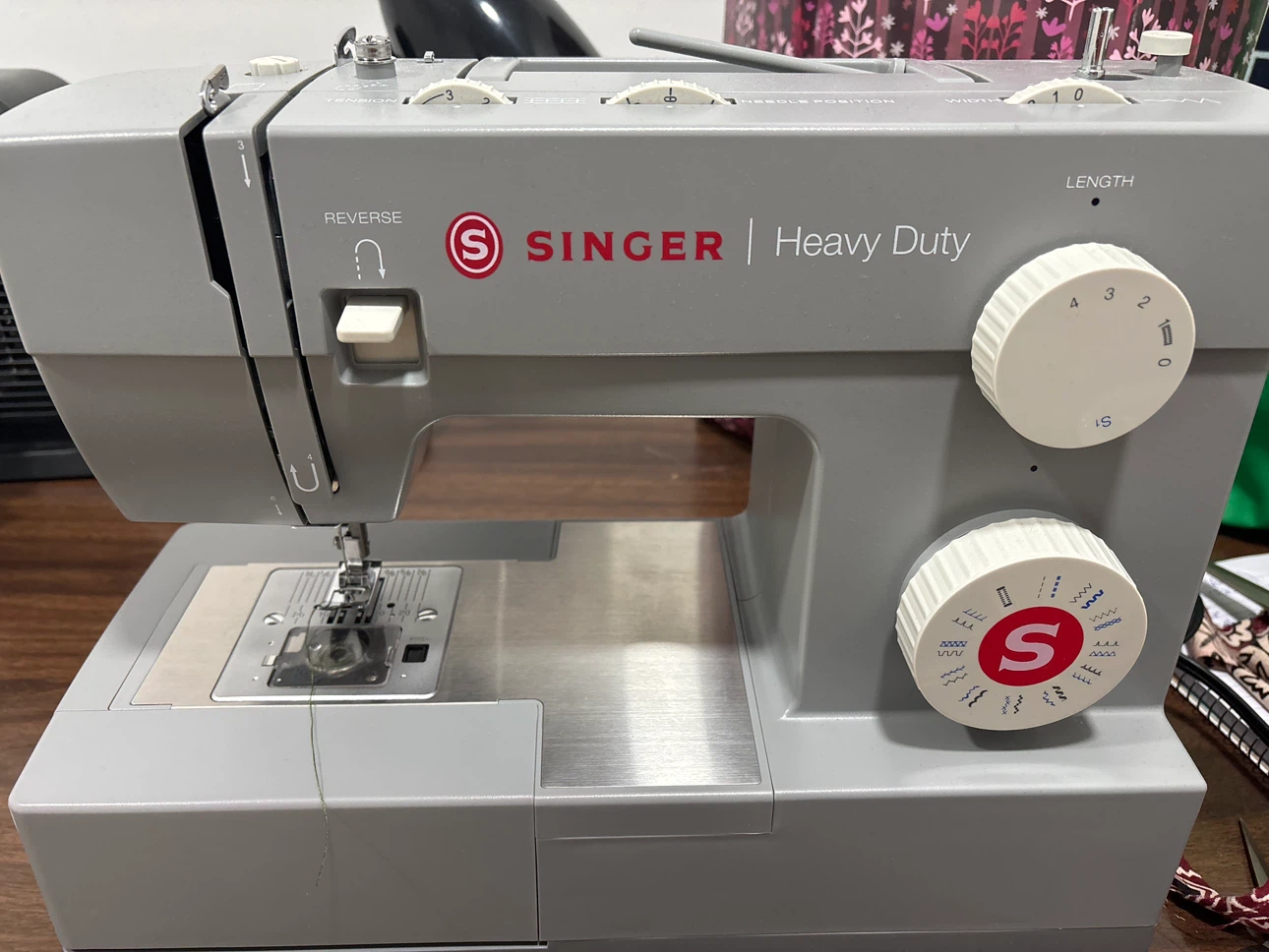 Singer Heavy Duty 44S Sewing Machine