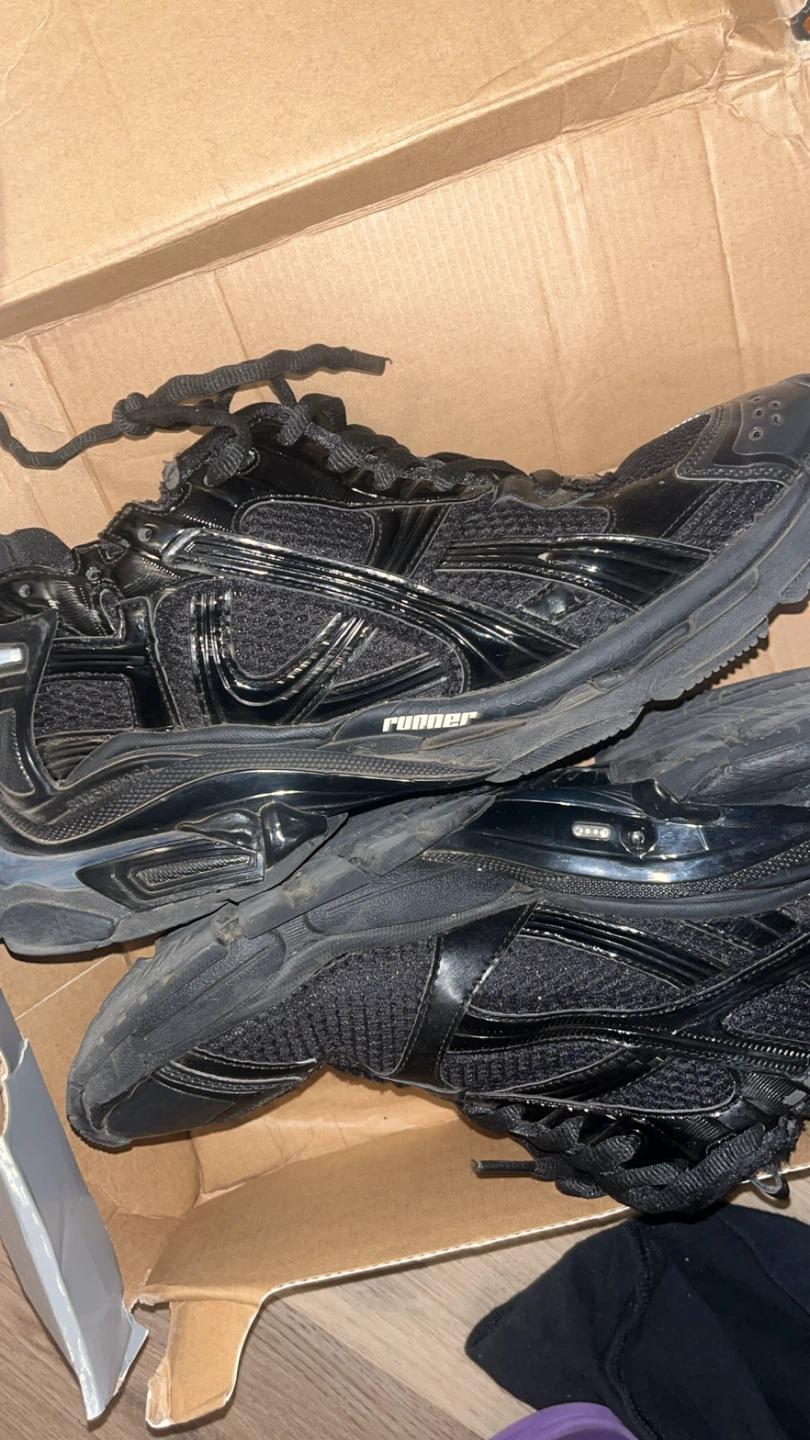 LED Balenciagas Runners - Black - Size 45