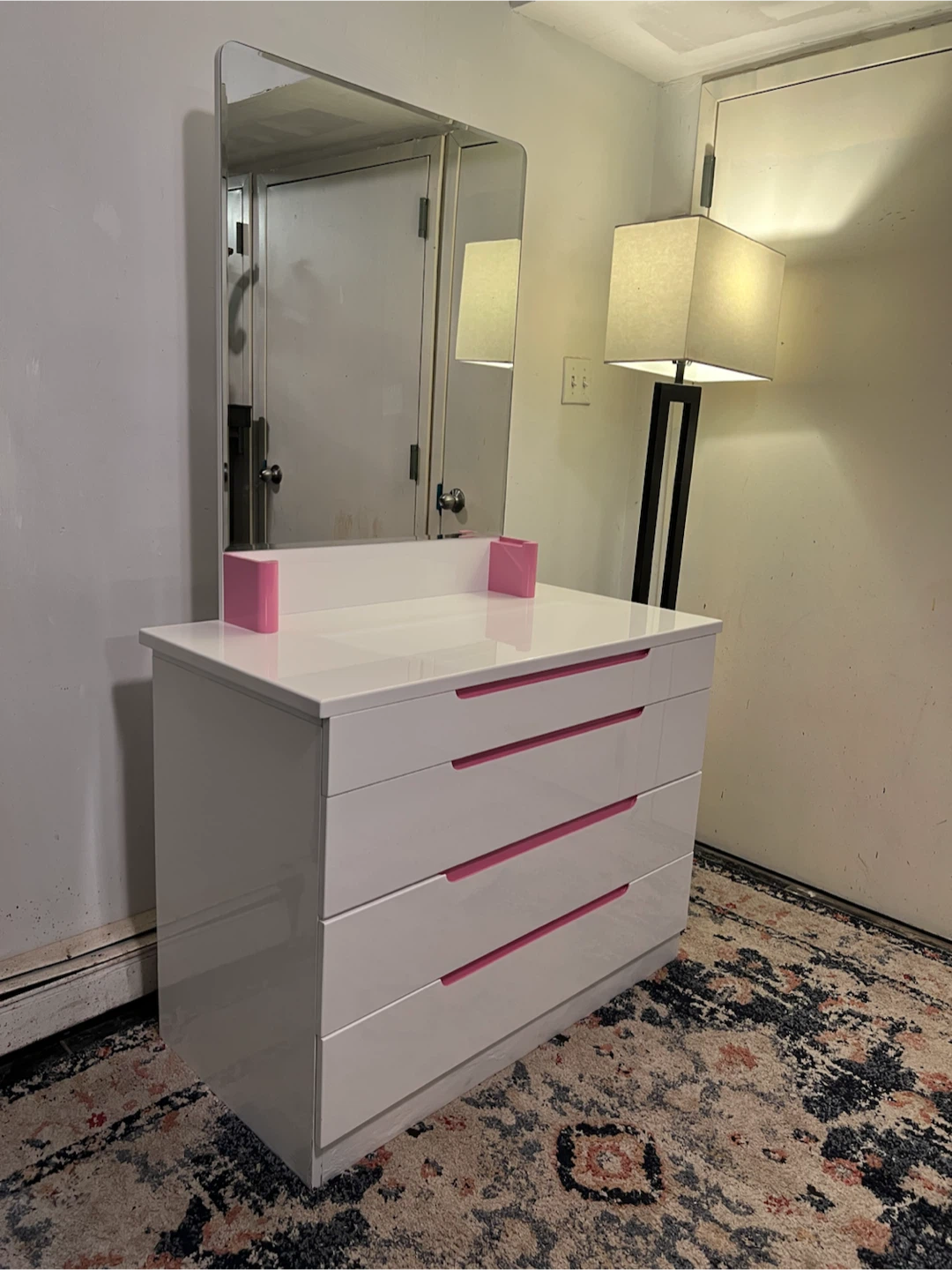 Dresser / Vanity w/Mirror - Delivery Available