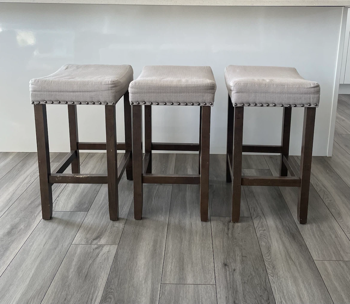 3 Bar Stools - photo 2