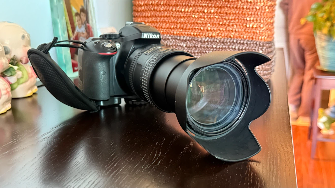 Nikon D5300 DSLR Camera and 18–200mm lens