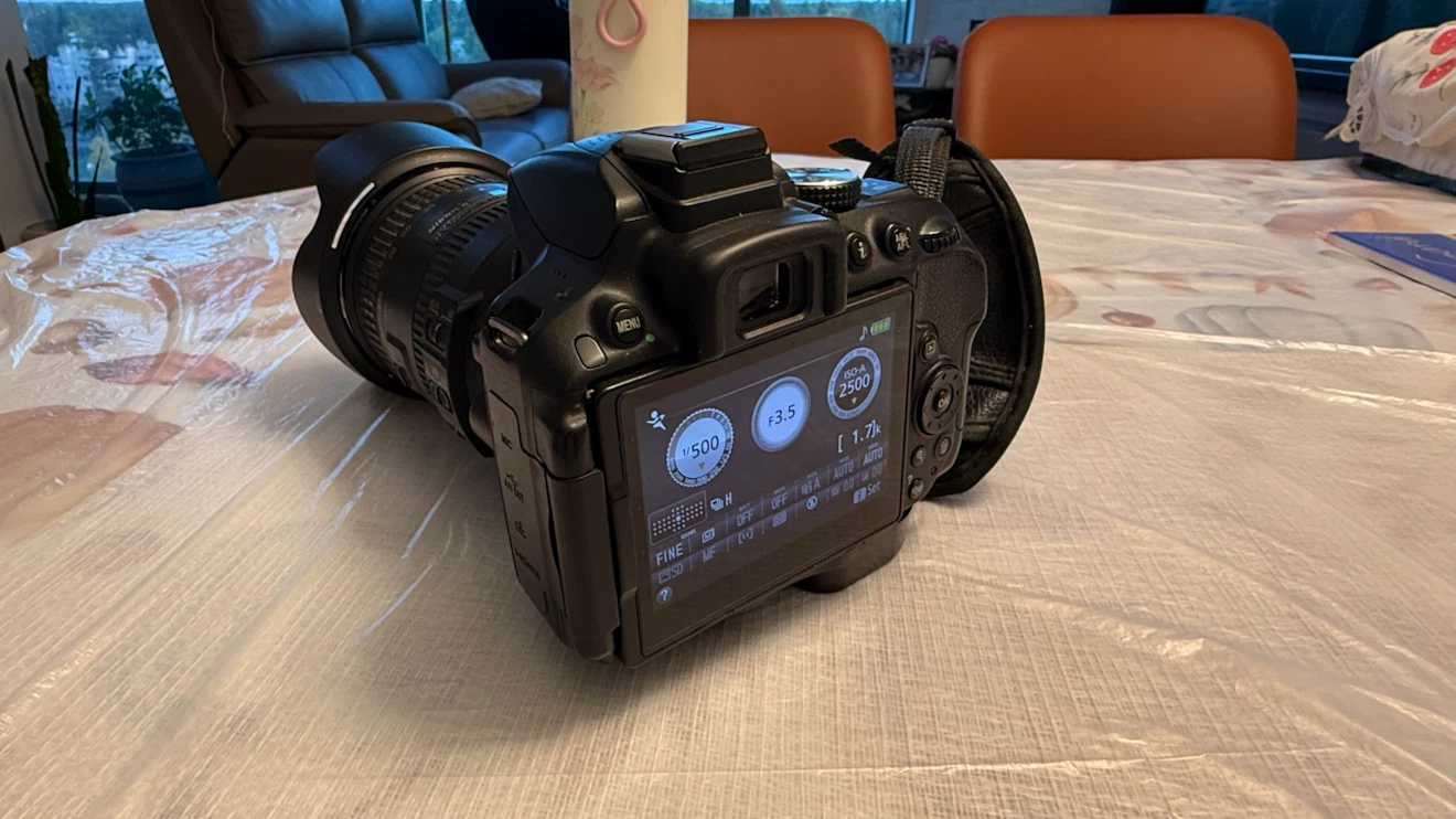 Nikon D5300 DSLR Camera and 18–200mm lens - photo 4