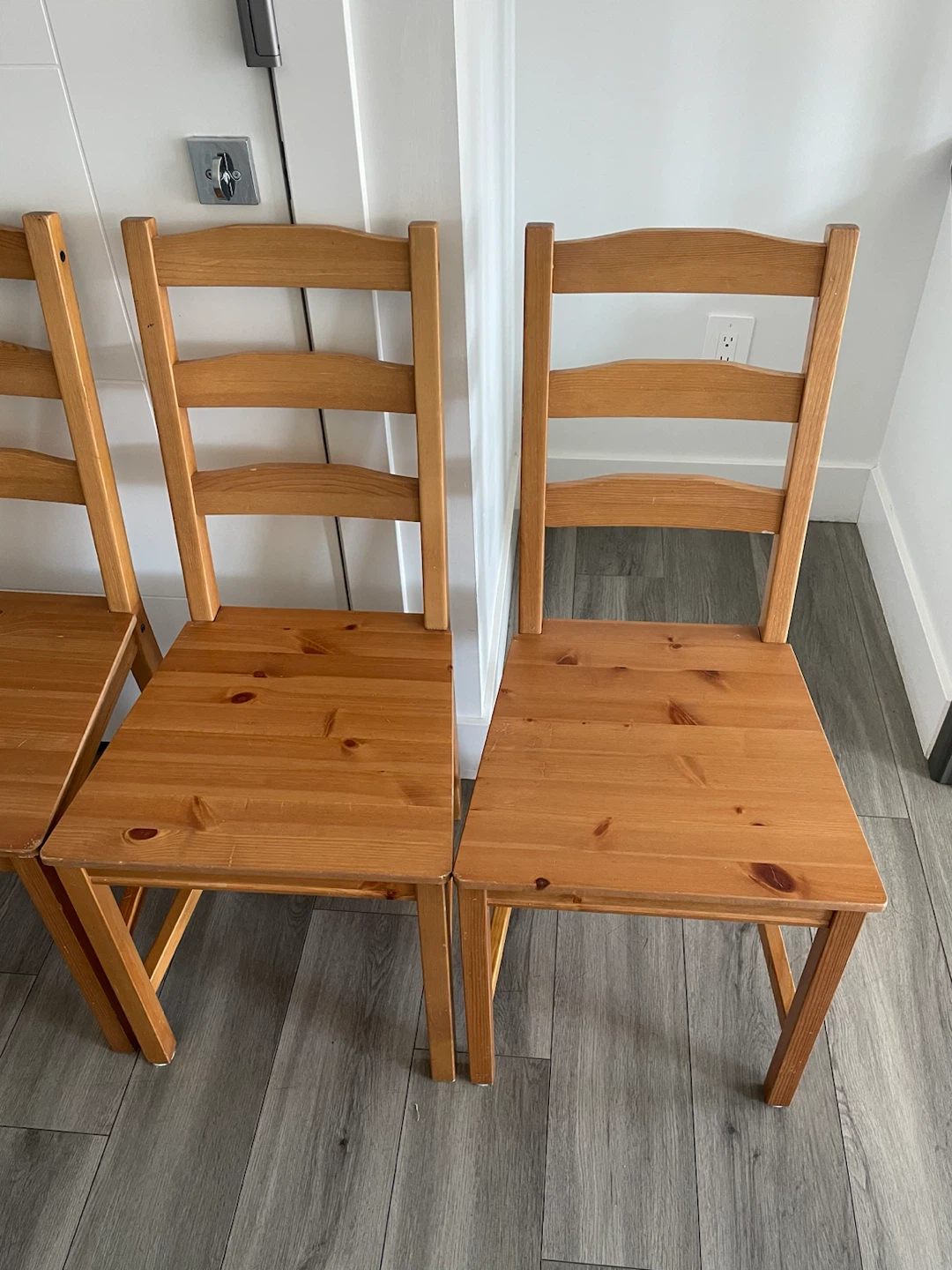 4 Dining Chairs - photo 3