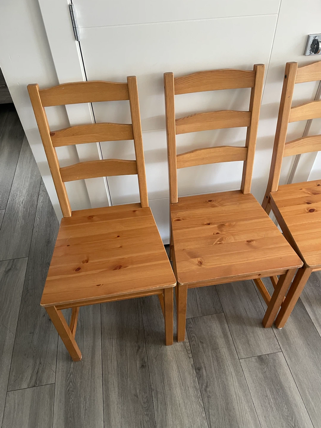 4 Dining Chairs - photo 4