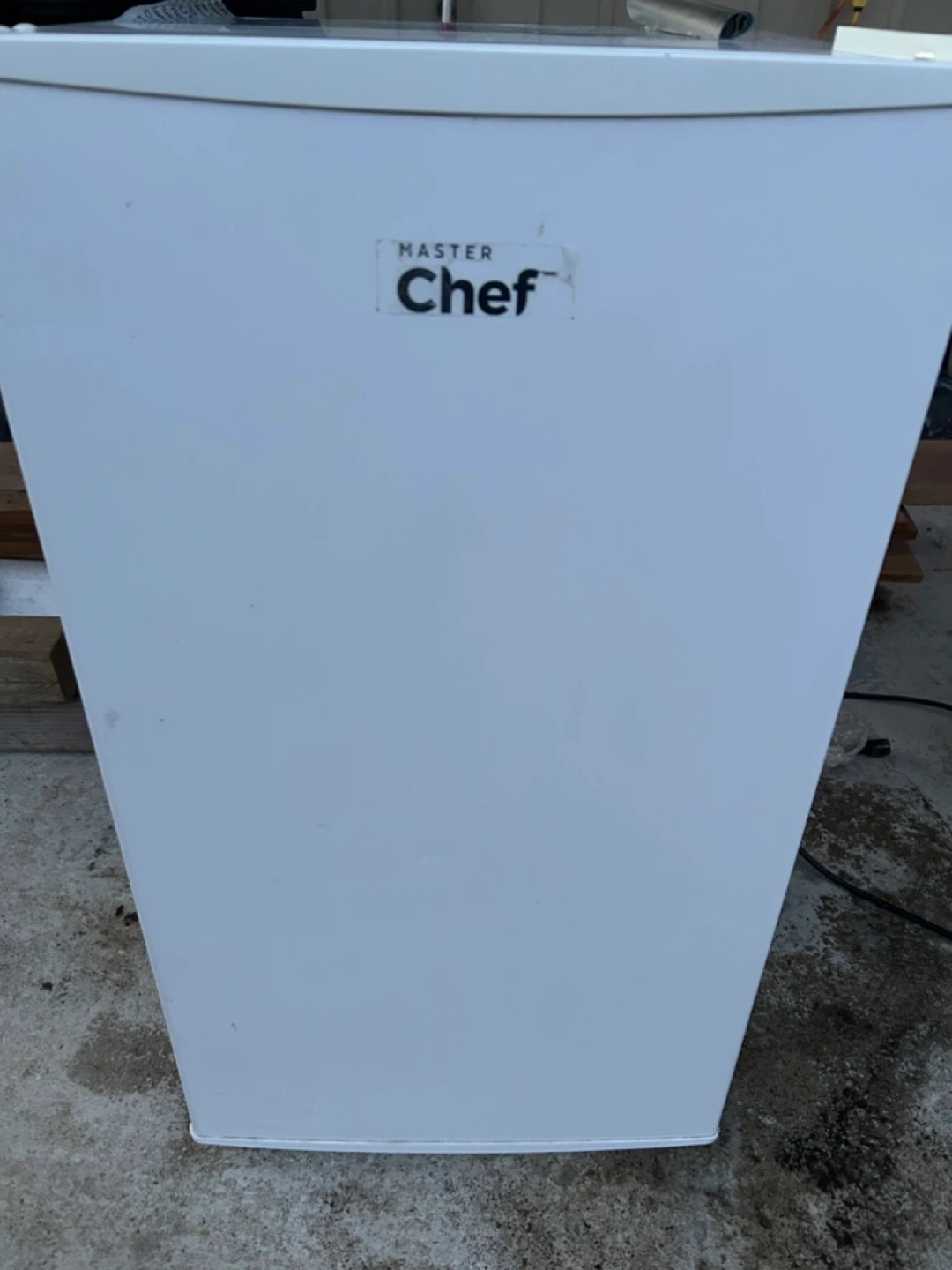 Master Chef Compact Mini Fridge