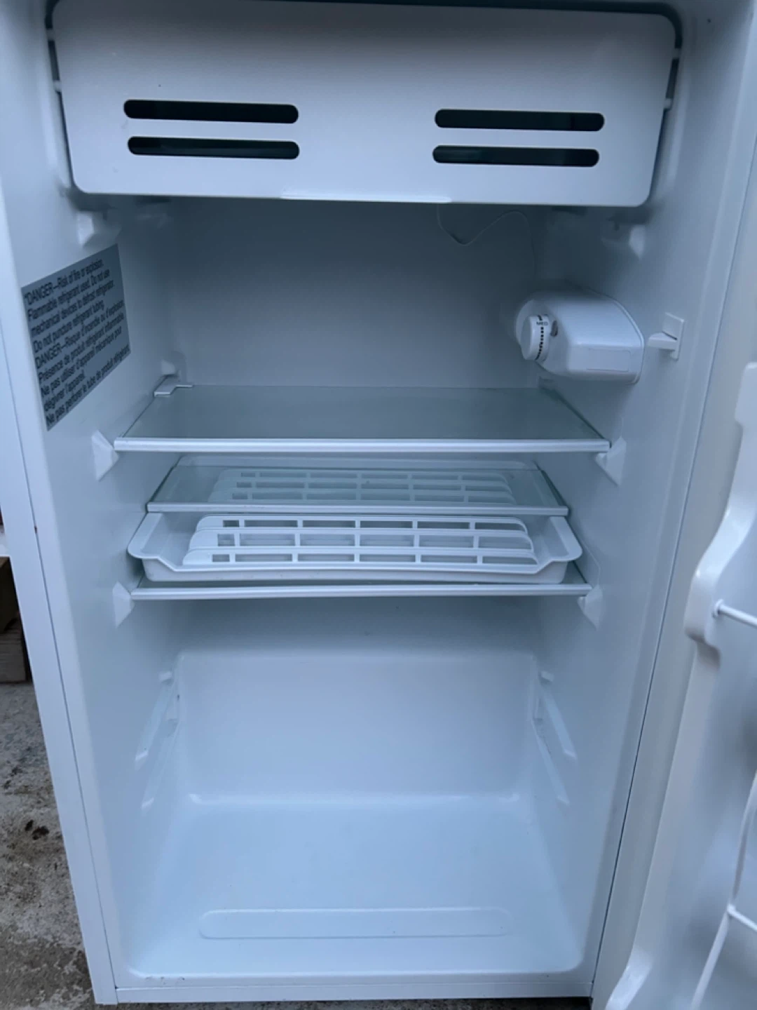 Master Chef Compact Mini Fridge - photo 5