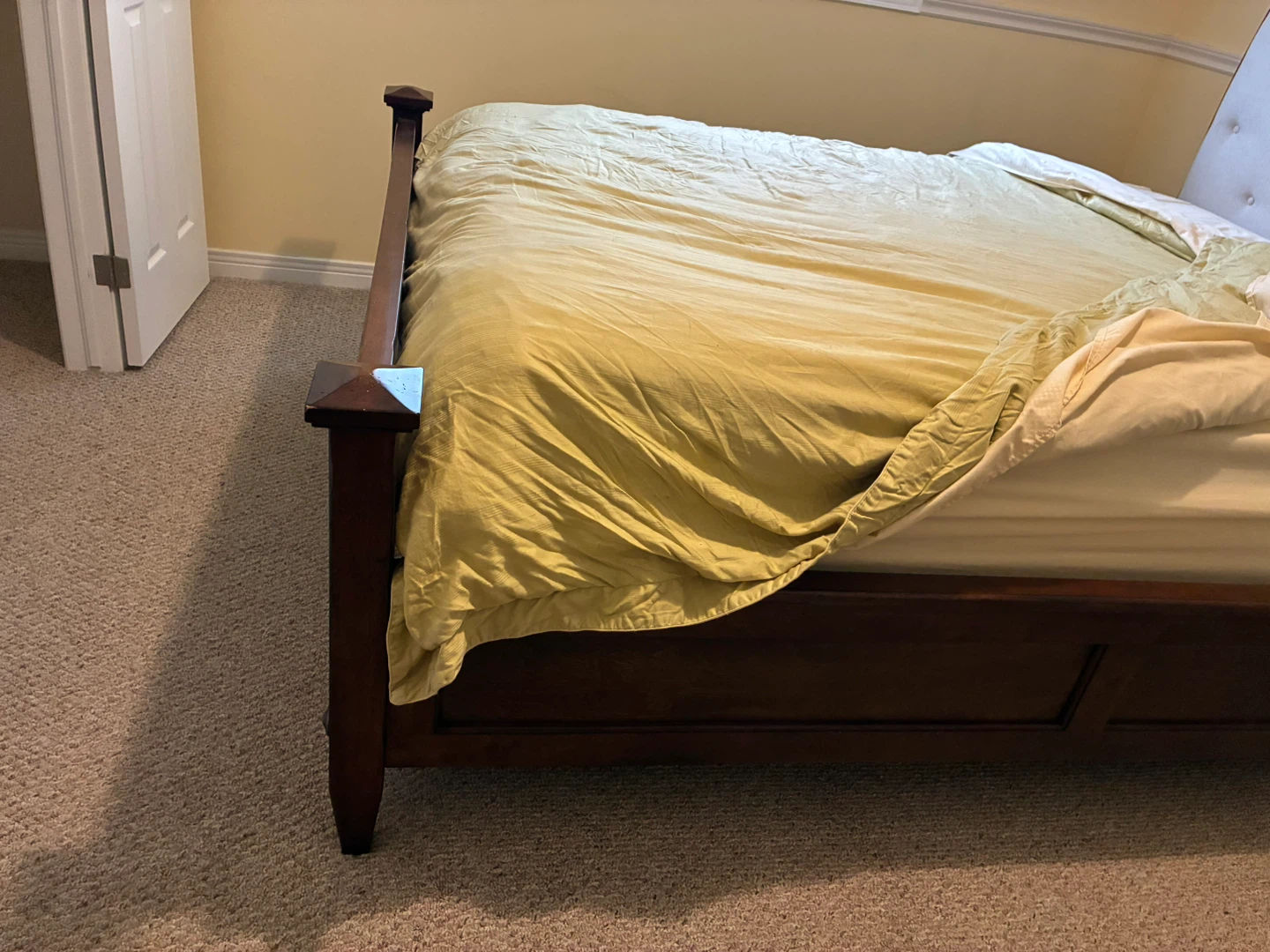 Arbor Grove Upholstered Queen Bed Frame American Drew - photo 3