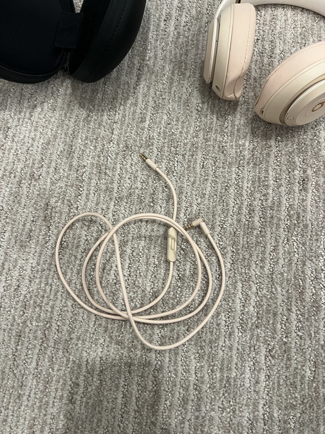 Beats Wireless Headphones Cream no charger - photo 5