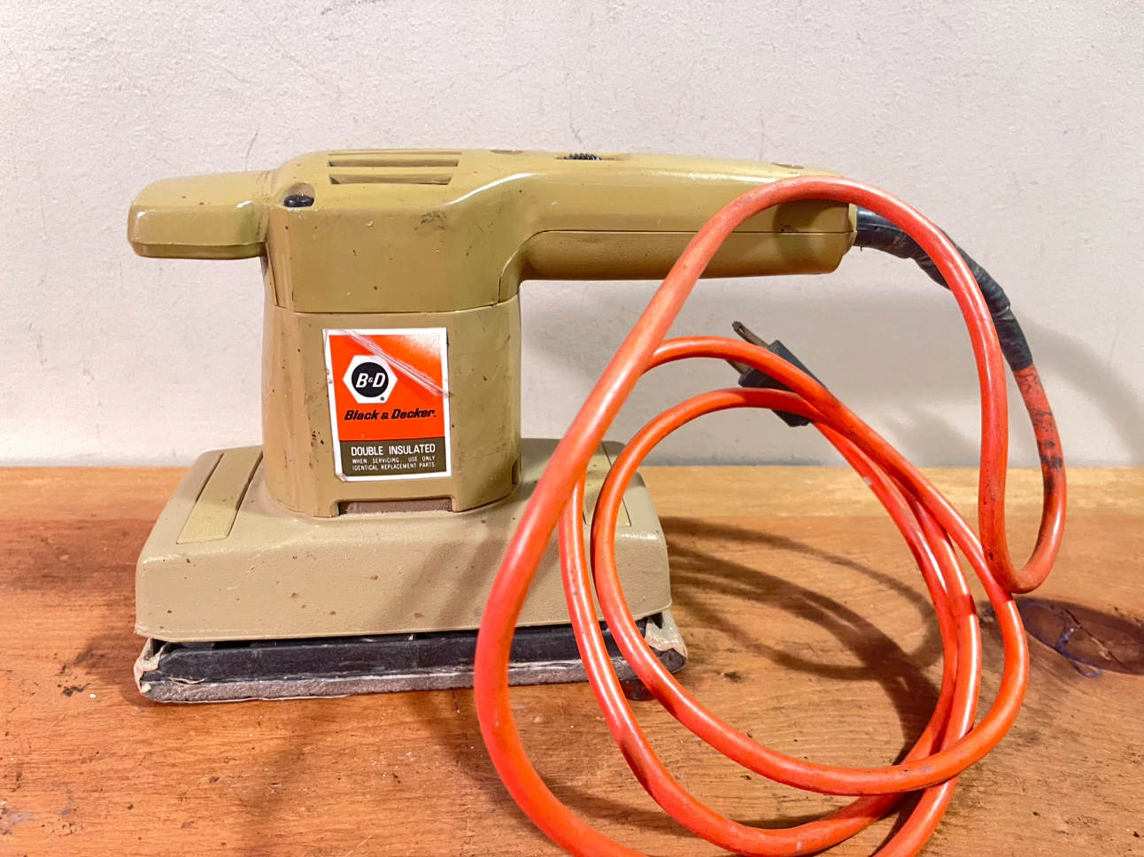 Vintage Black & Decker Finishing Sander