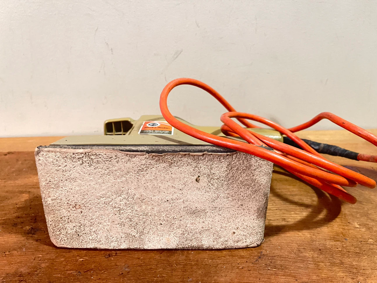 Vintage Black & Decker Finishing Sander - photo 2