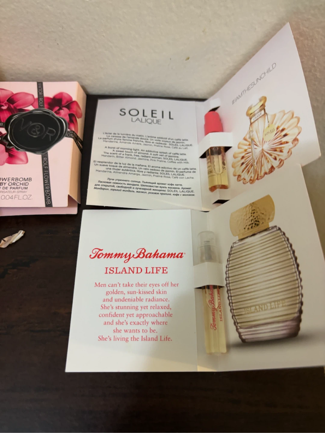 NEW-Set of 3 Samples: Viktor&Rolf, Lalique, Tommy Bahama - photo 2