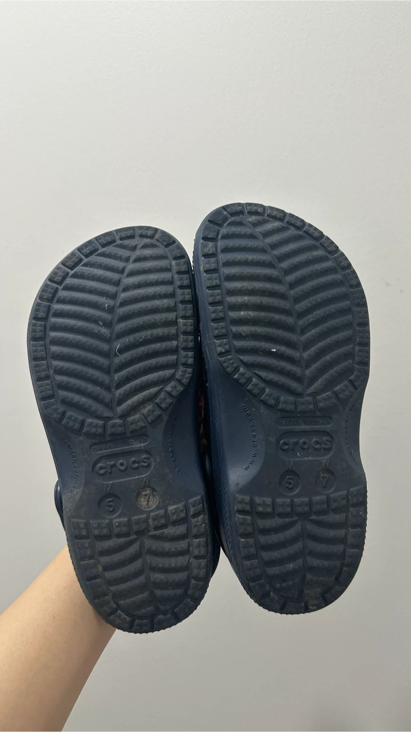 (used) Crocs navy clogs women size 7 #freecycle - photo 3