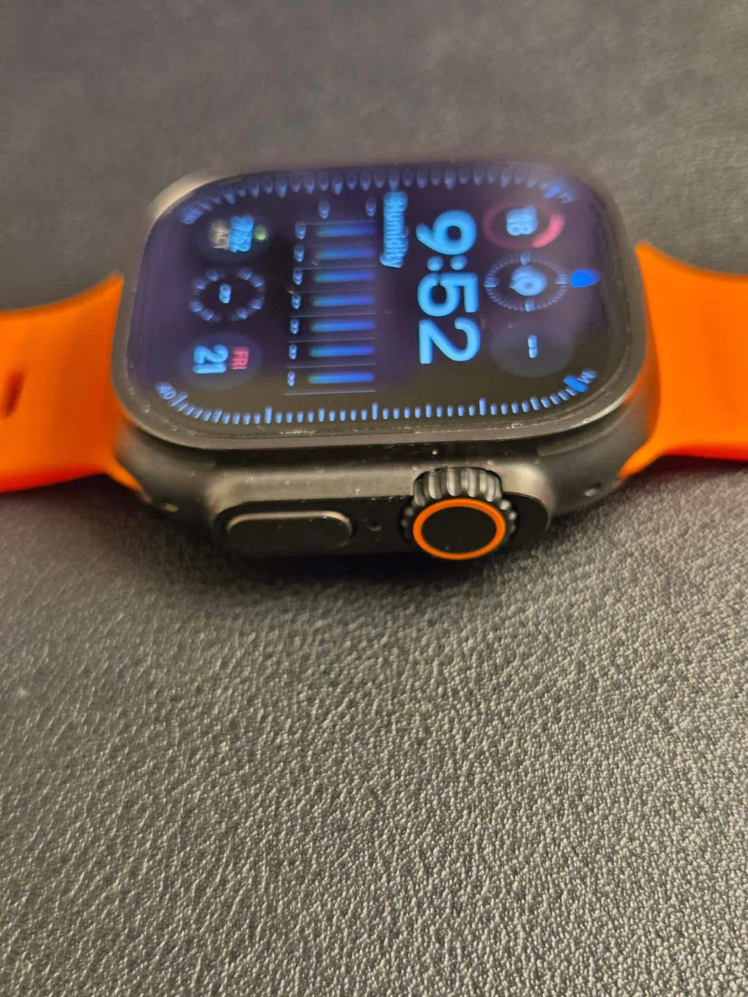 Apple Watch Ultra 2 - photo 2
