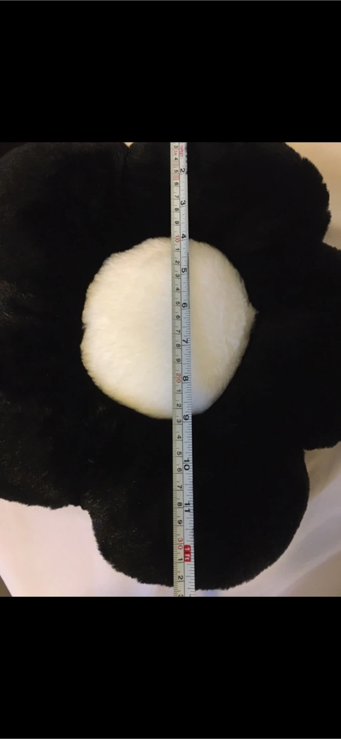 pillow - photo 2